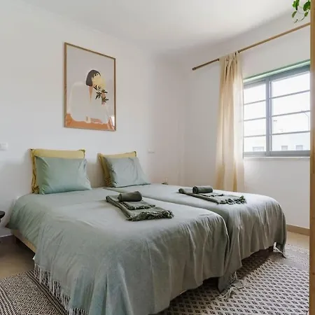 Breeze Escape By Lisbeyond *