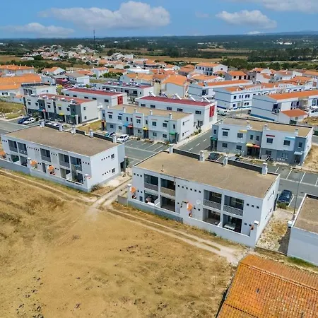 Breeze Escape By Lisbeyond *