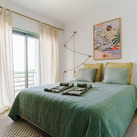 Breeze Escape By Lisbeyond