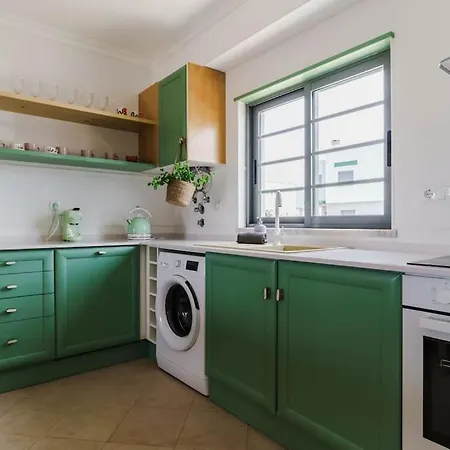 Breeze Escape By Lisbeyond *