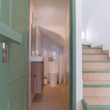 Breeze Escape By Lisbeyond