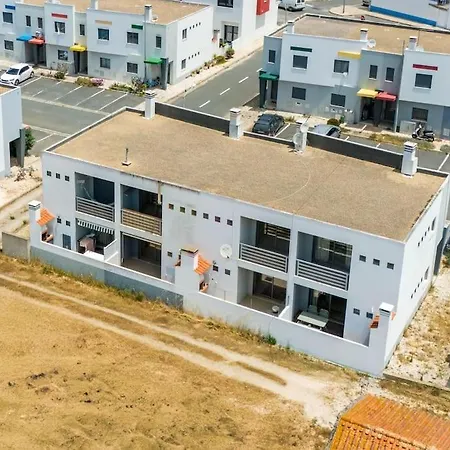 Breeze Escape By Lisbeyond *